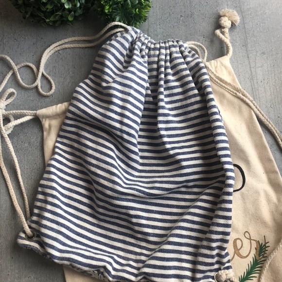 Drawstring backpack/bag bundle - Picture 3 of 3